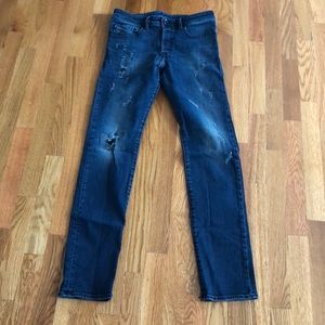 Men’s diesel jeans distressed size 28/32